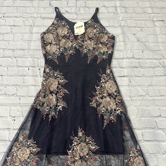 Altar’d State Dress - Picture 2 of 13